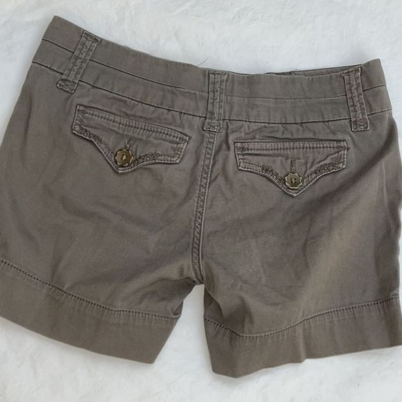Buckle BKE casuals Mollie brown shorts size 26 - Picture 7 of 9